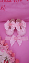 Load image into Gallery viewer, Luxury baby bedding 120x60 personalised by embroidery 
