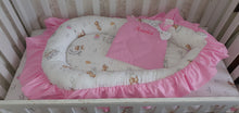 Load image into Gallery viewer, Baby nest personalised by embroidery and pillow 
100% cotton
