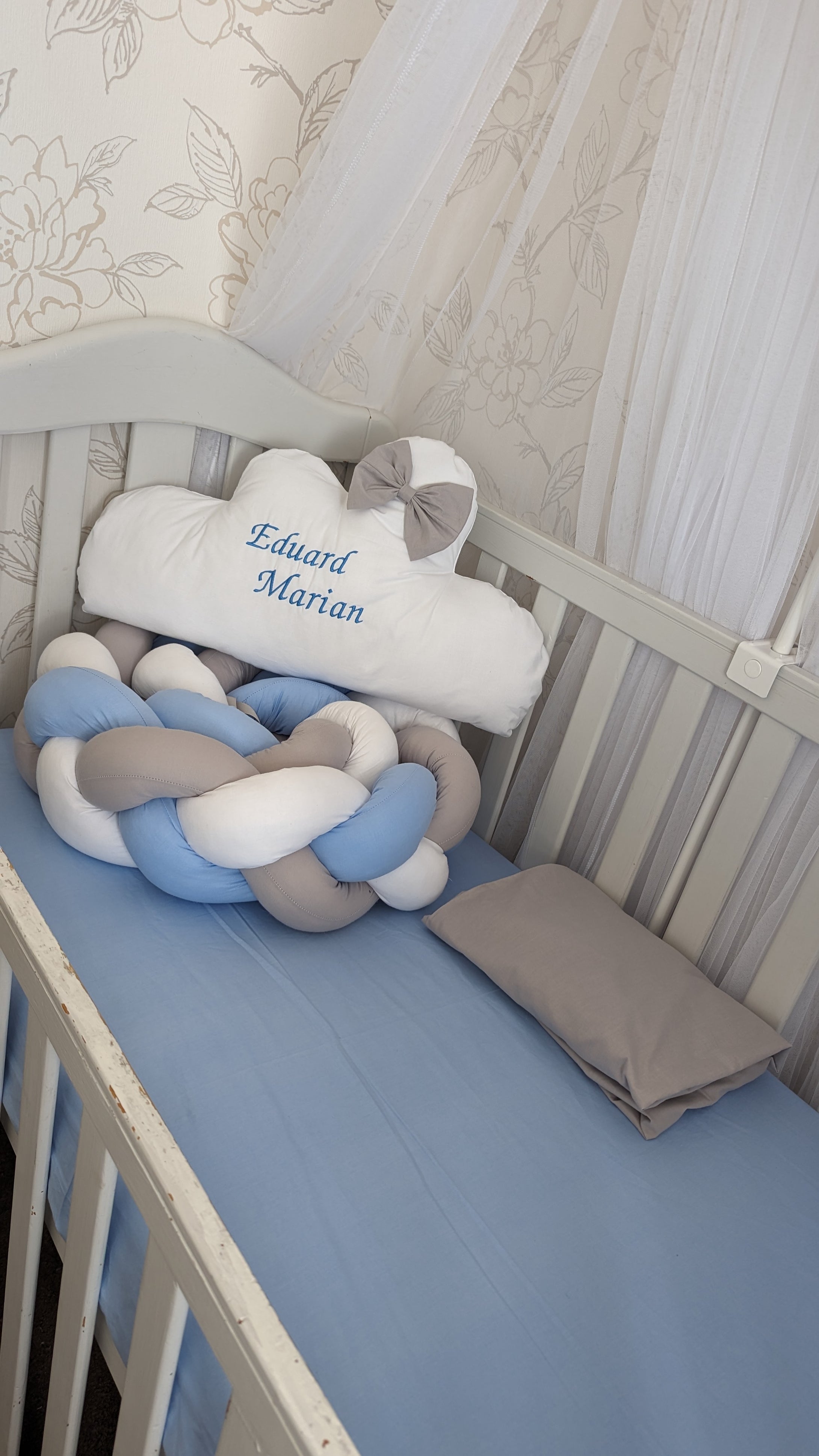Baby bedding 120*60
100% cotton personalised by embroidery