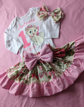 Load image into Gallery viewer, Luxury baby bedding cotton
140x70 personalised by embroidery
