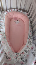 Load image into Gallery viewer, Baby nest personalised by embroidery
