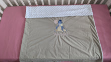 Load image into Gallery viewer, Baby blanket velvet and dimple
