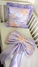 Load image into Gallery viewer, Baby blanket bow and pillow
