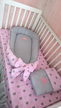 Load image into Gallery viewer, Baby nest and blanket
