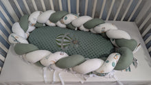 Load image into Gallery viewer, Baby nest with braided bumper
