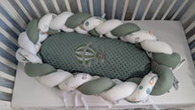 Load image into Gallery viewer, Baby nest with braided bumper
