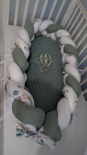 Load image into Gallery viewer, Baby nest with braided bumper
