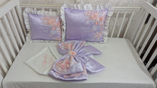 Load image into Gallery viewer, Baby blanket bow and pillow 
Made is satin
