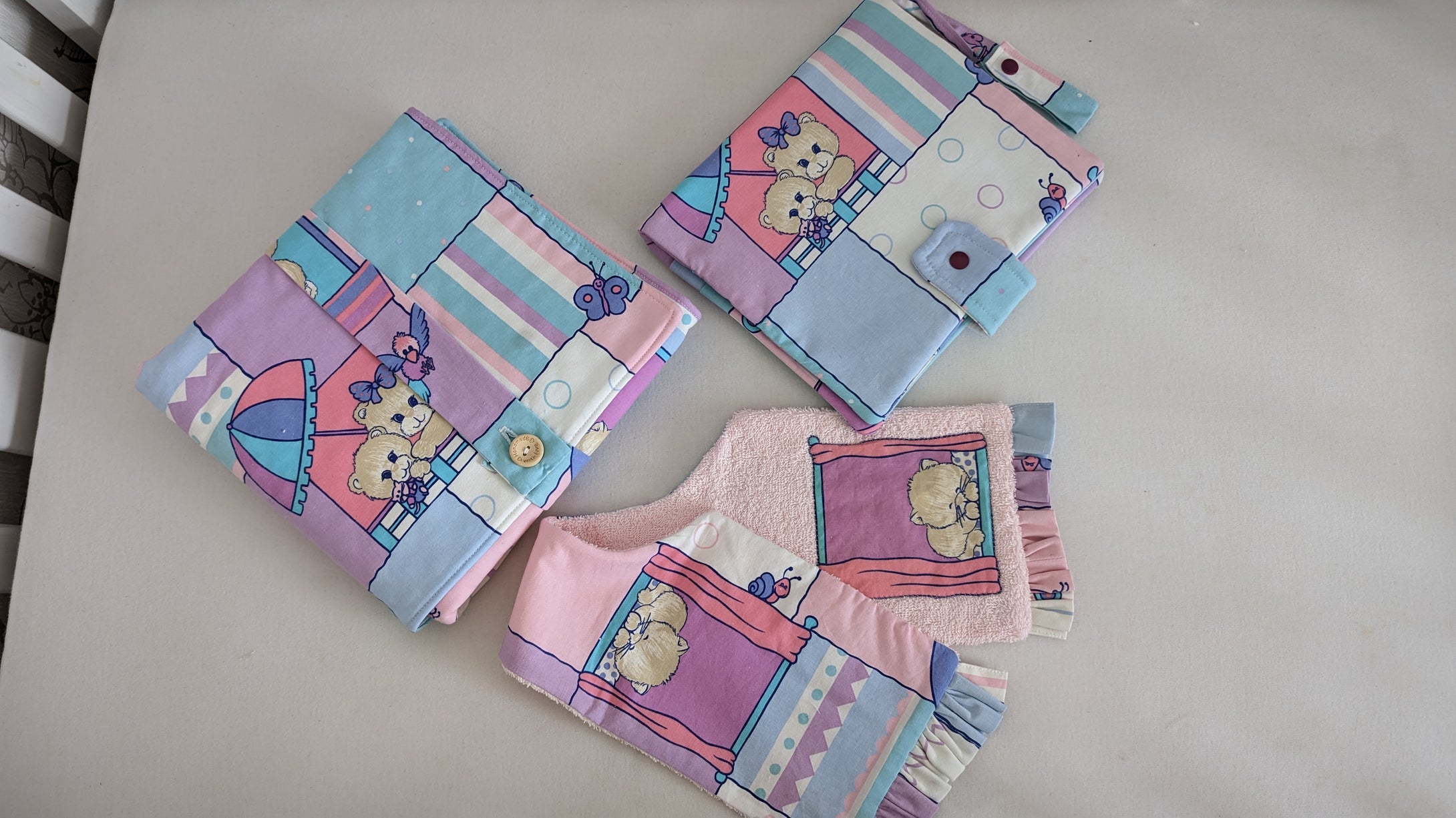 Travel wrap , Travel diaper and Post-nursing cover-up set