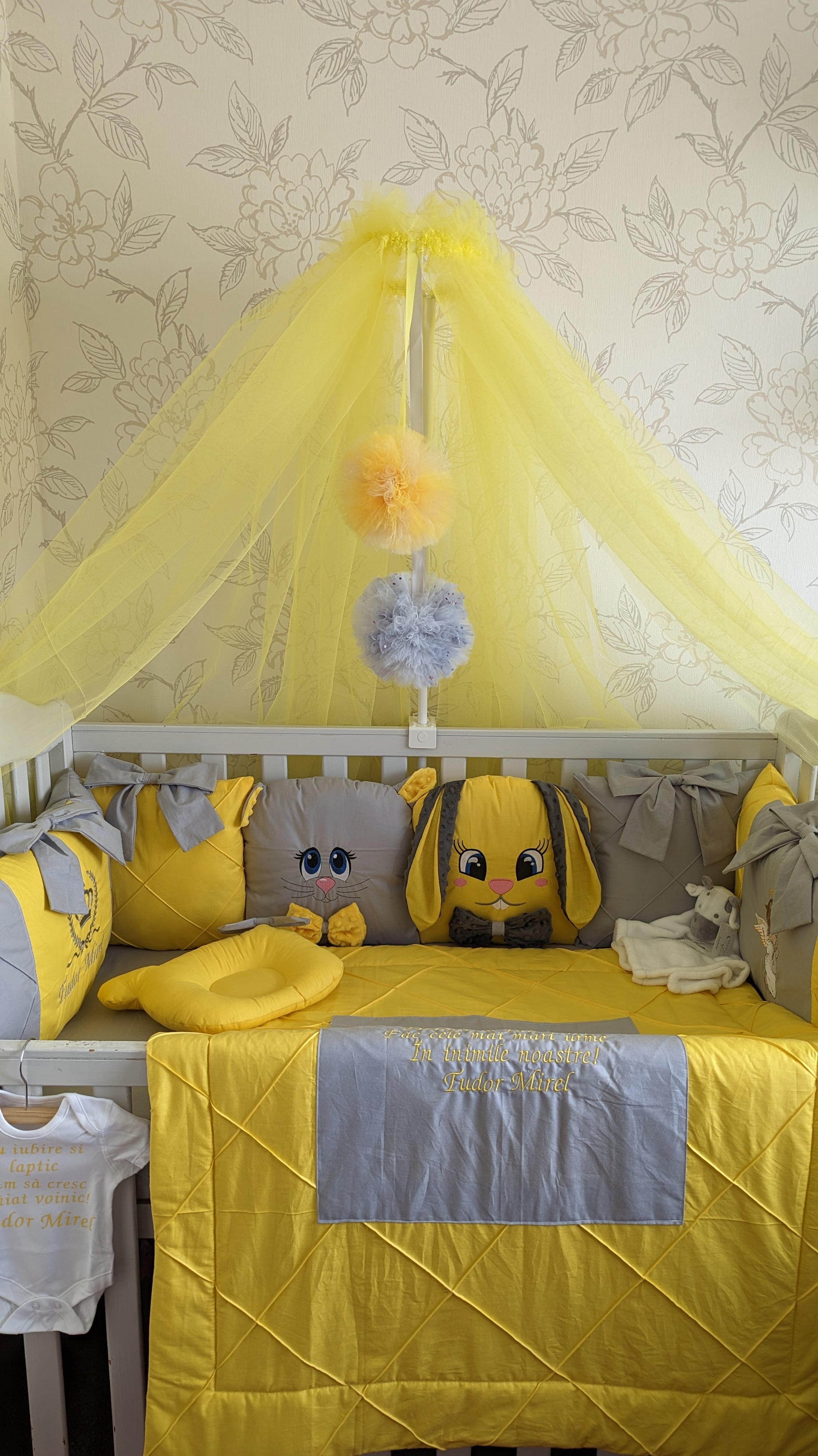 Luxury baby bedding 120x60, personalised by embroidery 