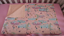 Load image into Gallery viewer, Baby blanket personalised by embroidery
Cotton and dimple minky 90*80
