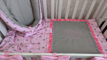 Load image into Gallery viewer, Baby bedding 100% cotton personalised by embroidery
✅ 1 Baby nest
✅ 1 Blanket 90*100 
✅ 1 Mattress cover 95*65

