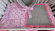 Load image into Gallery viewer, Baby bedding 100% cotton personalised by embroidery
✅ 1 Baby nest
✅ 1 Blanket 90*100 
✅ 1 Mattress cover 95*65
