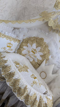 Load image into Gallery viewer, Luxury baby bedding 120*60 personalised by embroidery, 100% cotton and dimple
