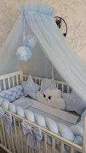 Load image into Gallery viewer, Luxury baby bedding  120*60 personalised by embroidery,  100% cotton 
✅ 1 Mattress cover 120*60
✅ 1 Blanket personalised by embroidery 120*100
✅ 1 Braided bumper 240 mtr
✅ 1 Pillow cloud 
✅️ 2 Pillows Star 
✅ 1 Pillow 
✅ 1 Canopy with with a pom pom and b
