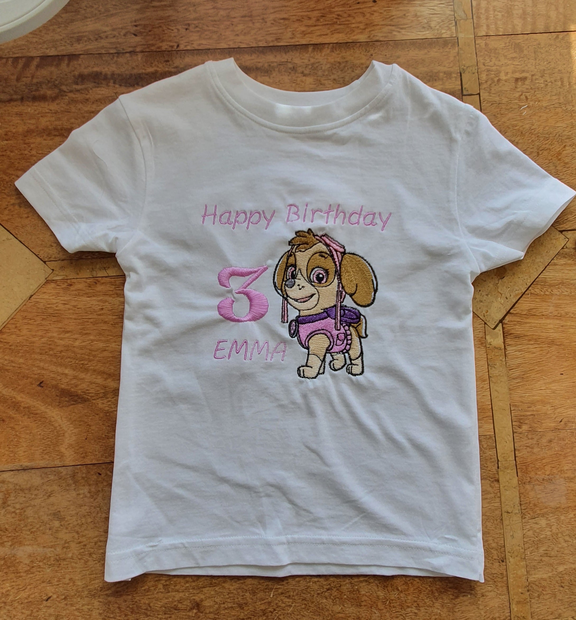 T-shirt personalised by embroidery