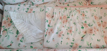 Load image into Gallery viewer, Baby beddin 140x70 and curtains
