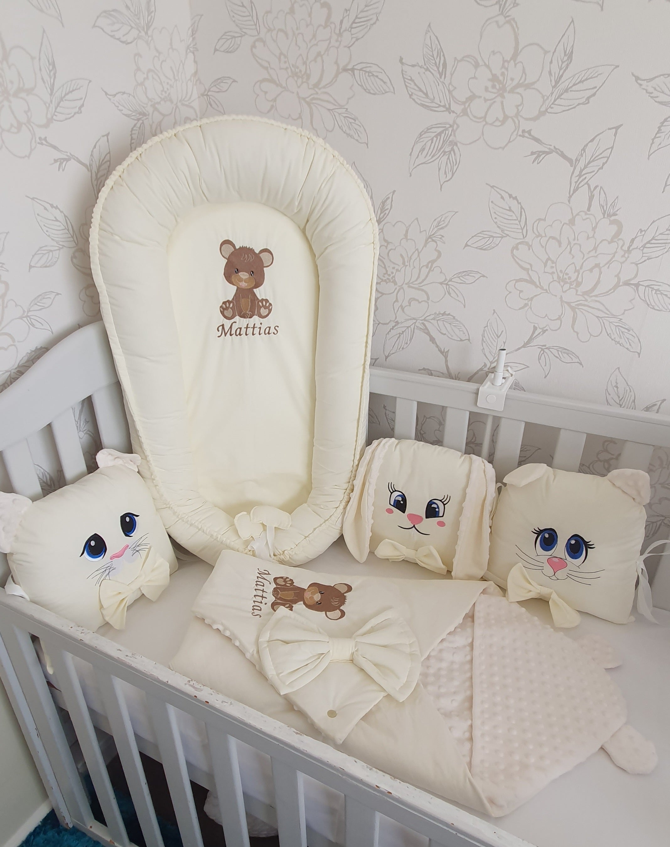 Baby nest , blanket and  animals Pillows , personalised by embroidery, 100% cotton