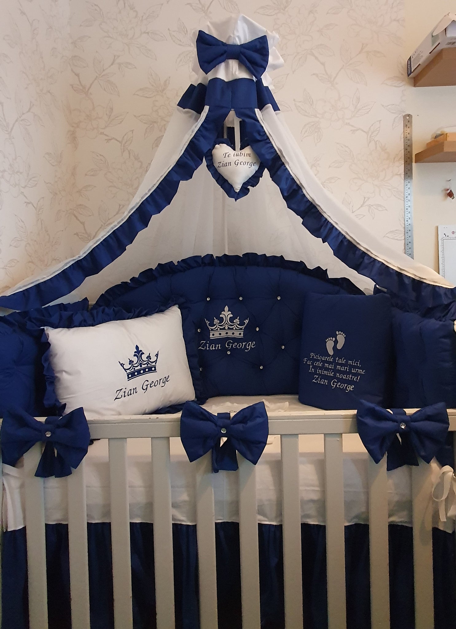 Royal blue best sale crib bedding