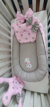 Load image into Gallery viewer, Baby nest personalised by embroidery and  2 baby pillows
