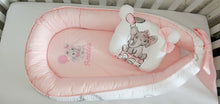 Load image into Gallery viewer, Baby nest personalised by embroidery and pillow
